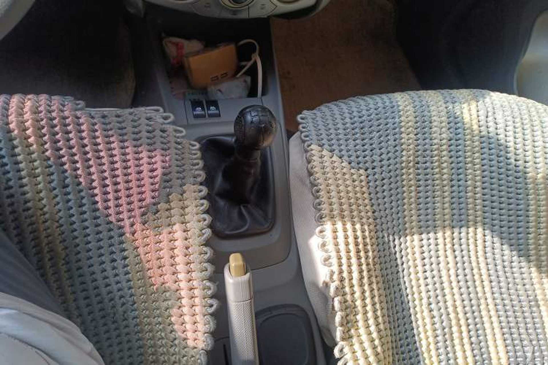 Used Chevrolet Sail 2010 Sedan 1.4L Manual Ideal Edition Gear Lever