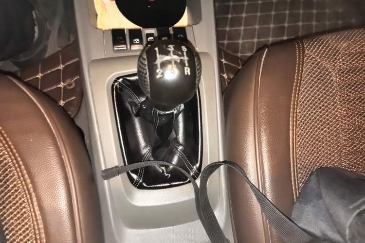 Used Chevrolet Sail 2010 Sedan 1.4L Manual Enjoyment Edition Gear Lever