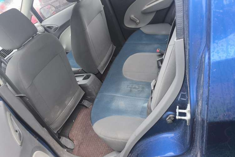 Used Chevrolet Sail 2010 Sedan 1.2L Manual Fashion Edition Interior 1