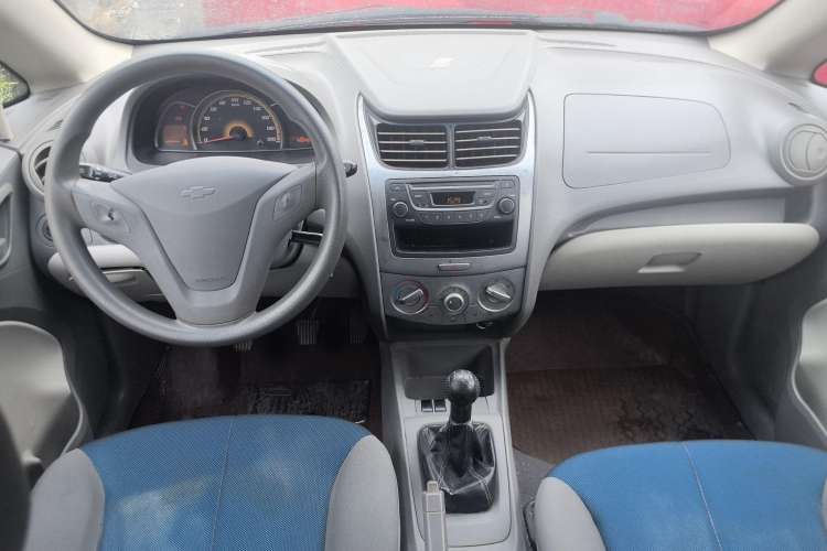 Used Chevrolet Sail 2010 Sedan 1.2L Manual Fashion Edition Interior 3