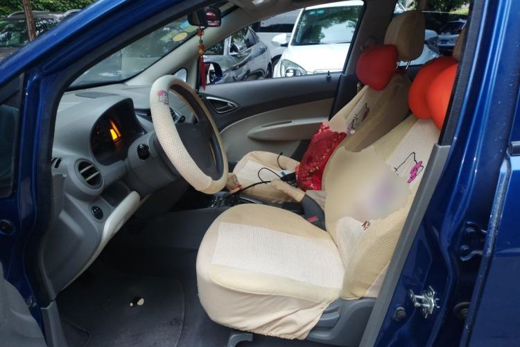 Used Chevrolet Sail 2010 Sedan 1.4L AMT Excellence Edition Left Front Seat