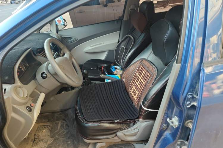 Used Chevrolet Sail 2010 Sedan 1.2L Manual Warm Edition Left Front Seat