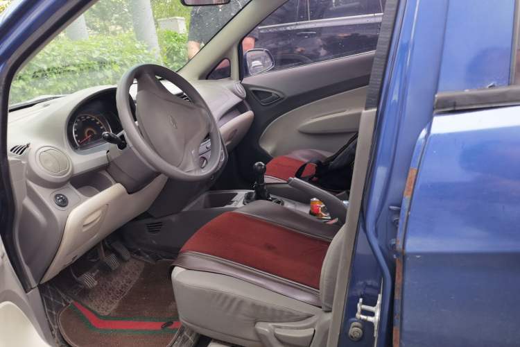 Used Chevrolet Sail 2010 Sedan 1.2L Manual Warm Edition Left Front Seat