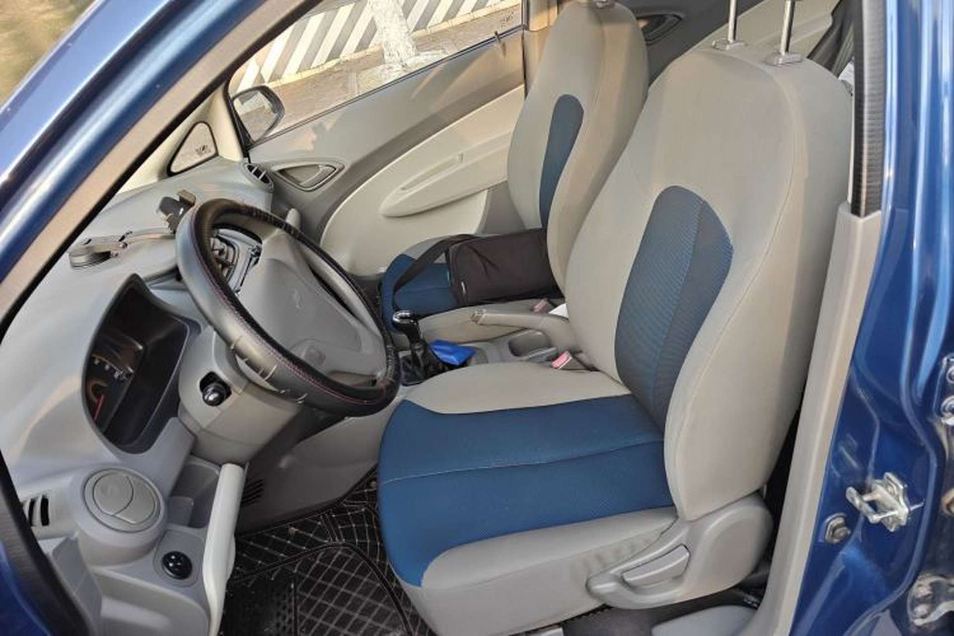 Used Chevrolet Sail 2010 Sedan 1.2L Manual Warm Edition Left Front Seat