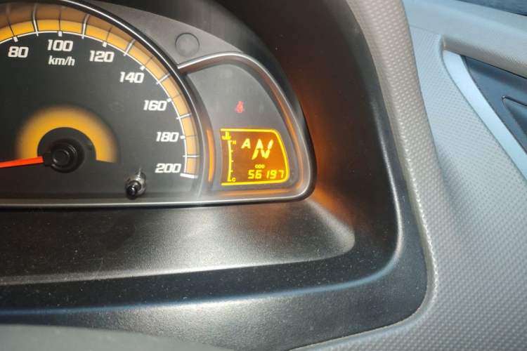 Used Chevrolet Sail 2010 Sedan 1.4L AMT Excellence Edition Odometer Close Up