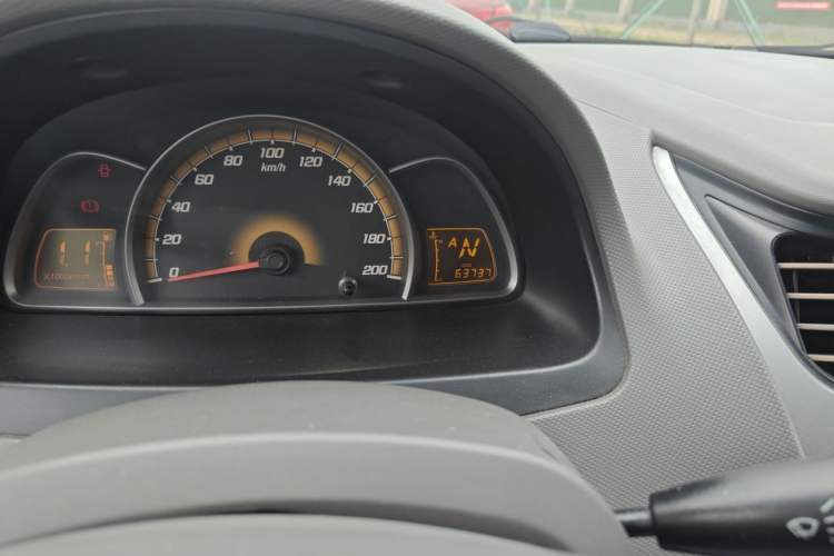 Used Chevrolet Sail 2010 Sedan 1.4L AMT Excellence Edition Odometer Close Up
