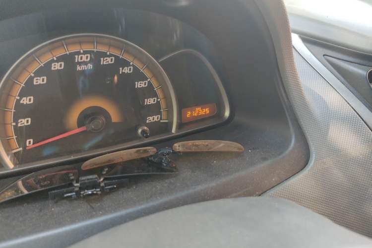 Used Chevrolet Sail 2010 Sedan 1.2L Manual Fashion Edition Odometer Close Up