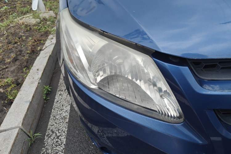Used Chevrolet Sail 2010 Sedan 1.4L AMT Excellence Edition Right Front Headlight