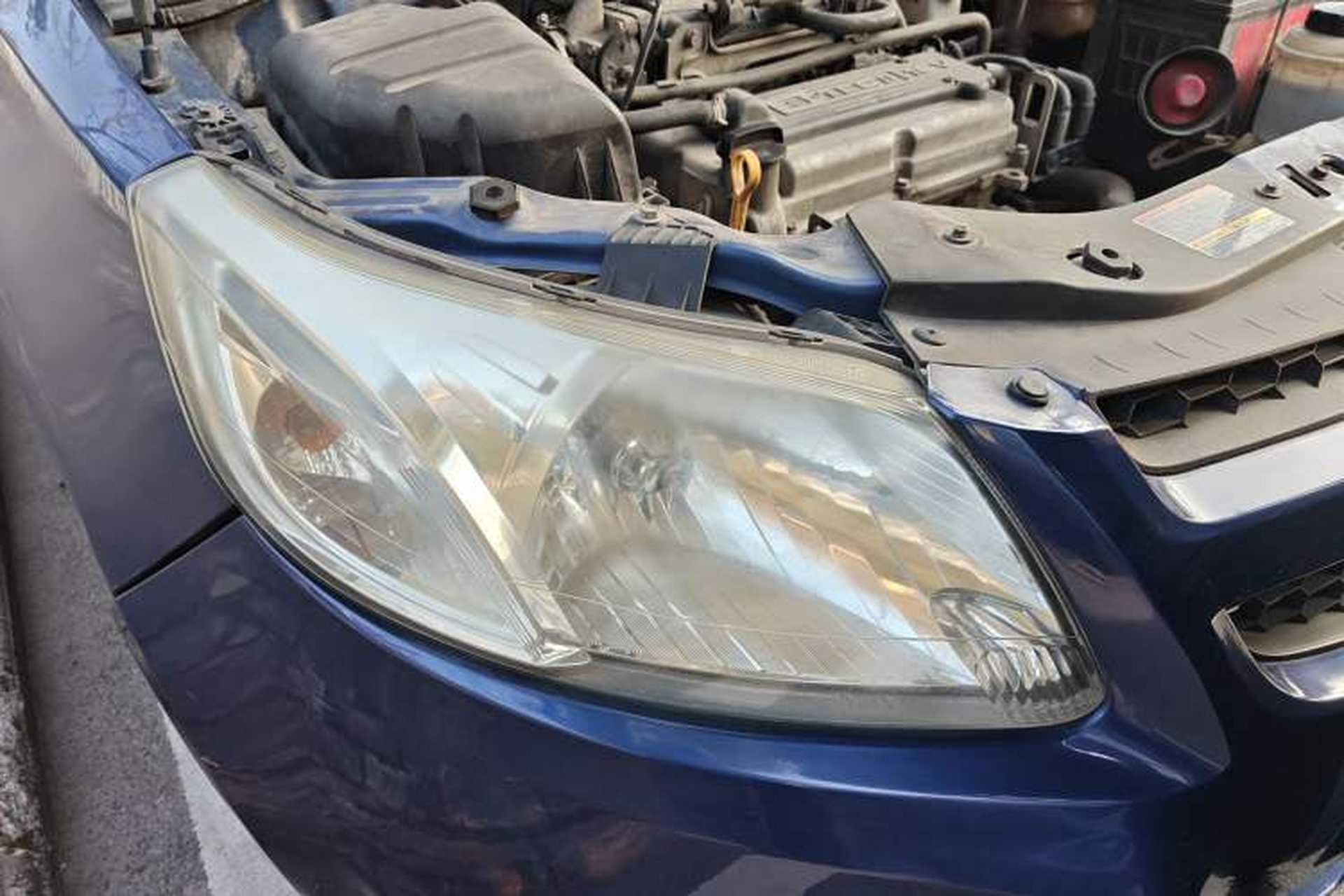 Used Chevrolet Sail 2010 Sedan 1.2L Manual Warm Edition Right Front Headlight