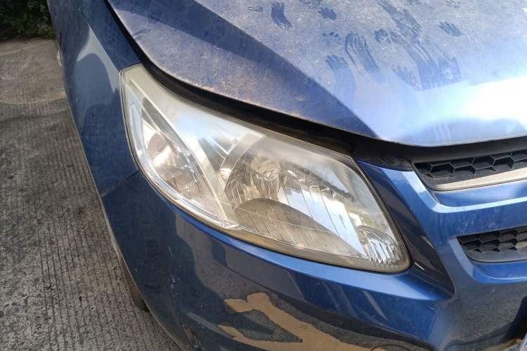 Used Chevrolet Sail 2010 Sedan 1.4L Manual Ideal Edition Right Front Headlight