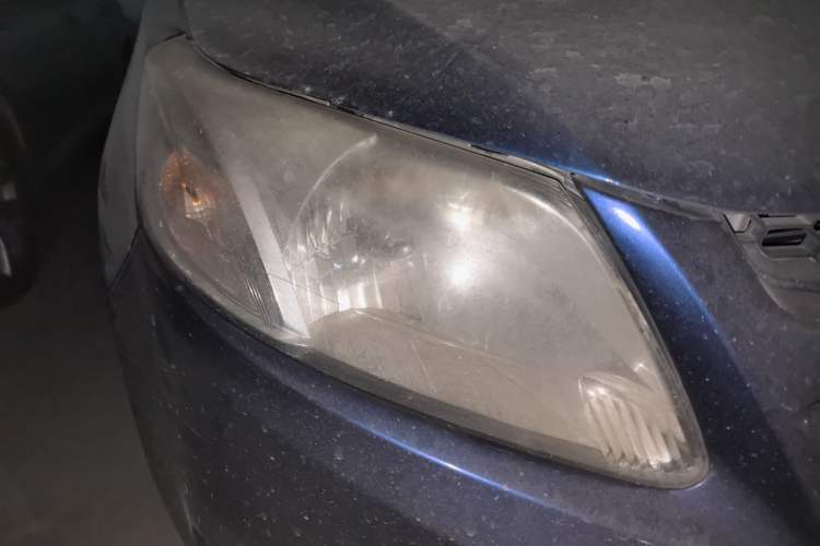 Used Chevrolet Sail 2010 Sedan 1.4L Manual Enjoyment Edition Right Front Headlight