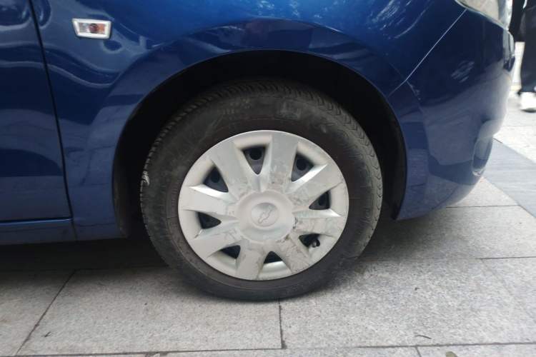 Used Chevrolet Sail 2010 Sedan 1.4L AMT Excellence Edition Right Front Wheel Hub