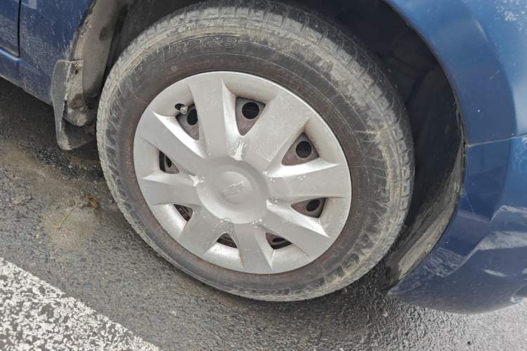 Used Chevrolet Sail 2010 Sedan 1.4L AMT Excellence Edition Right Front Wheel Hub