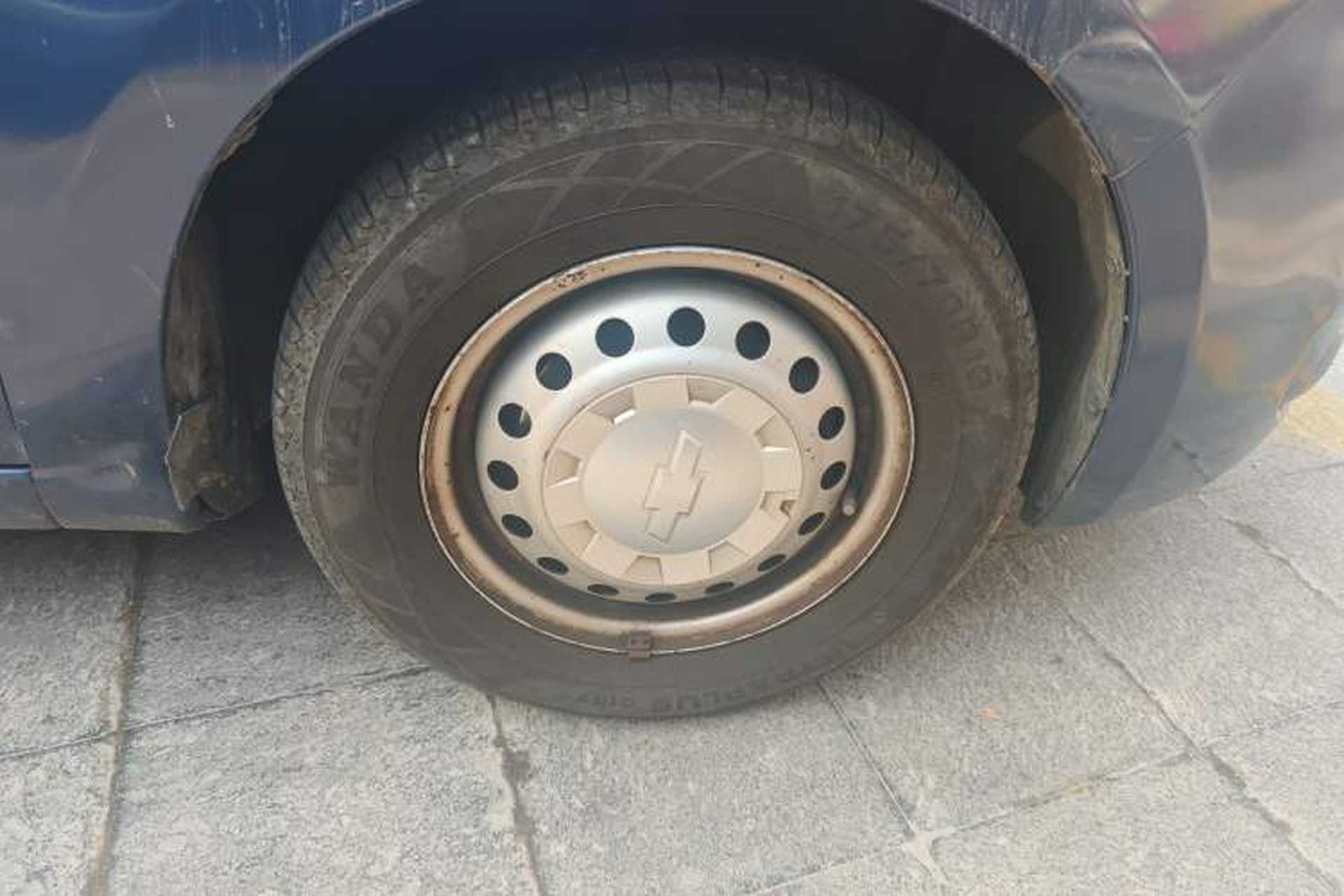 Used Chevrolet Sail 2010 Sedan 1.2L Manual Warm Edition Right Front Wheel Hub