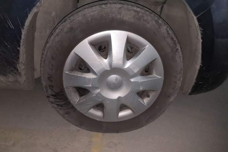 Used Chevrolet Sail 2010 Sedan 1.4L Manual Enjoyment Edition Right Front Wheel Hub