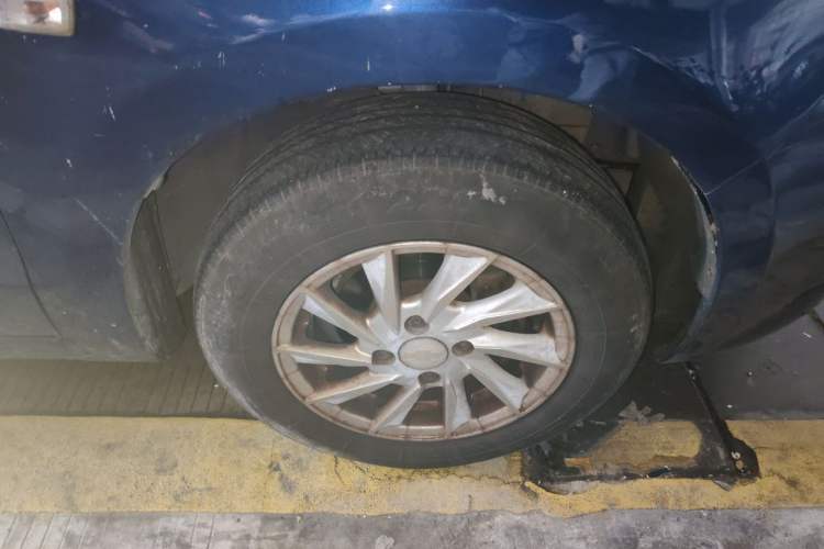 Used Chevrolet Sail  Right Front Wheel Hub