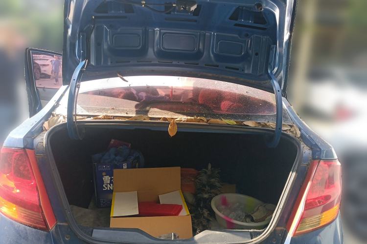 Used Chevrolet Sail 2010 Sedan 1.4L Manual Ideal Edition Trunk