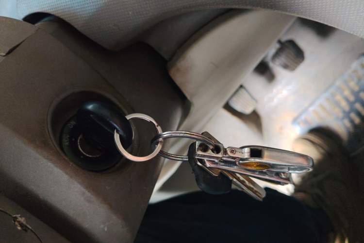 Used Chevrolet Sail 2010 Sedan 1.2L Manual Warm Edition Vehicle Key