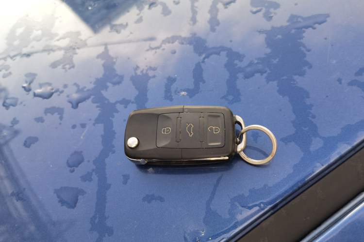 Used Chevrolet Sail 2010 Sedan 1.2L Manual Warm Edition Vehicle Key