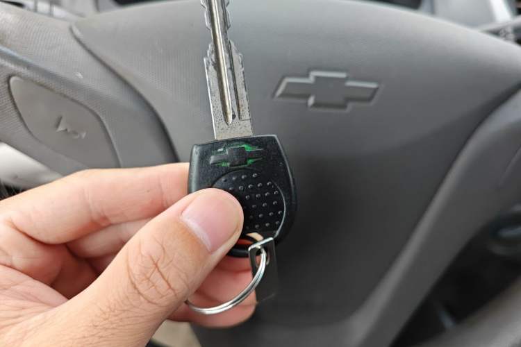Used Chevrolet Sail 2010 Sedan 1.2L Manual Fashion Edition Vehicle Key