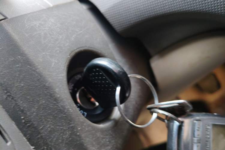 Used Chevrolet Sail 2010 Sedan 1.2L Manual Warm Edition Vehicle Key