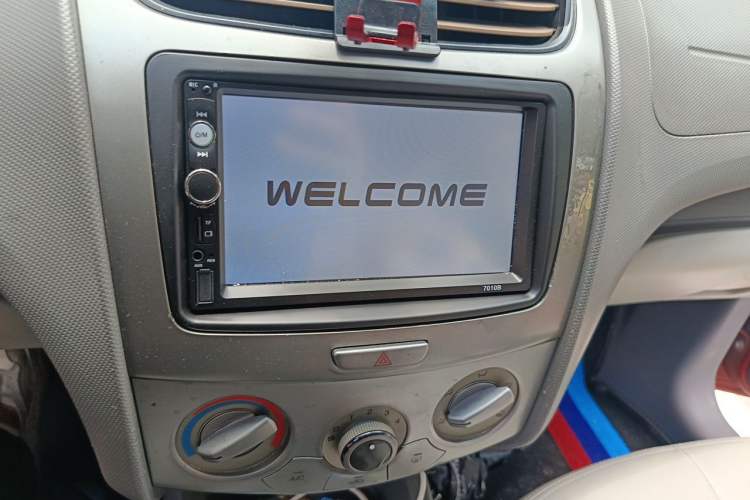 Used Chevrolet Sail 2010 Hatchback 1.2L Manual Warm Edition Audio And AC Panel