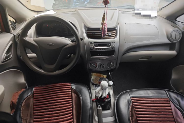 Used Chevrolet Sail 2010 Sedan 1.4L Manual Enjoyment Edition Center Console