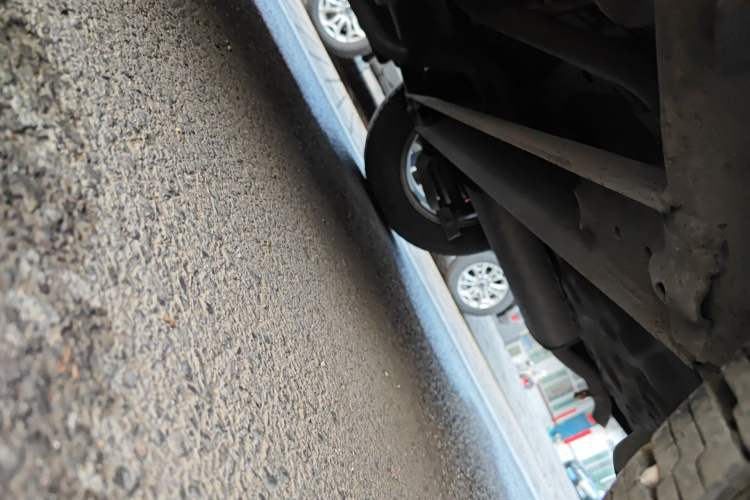 Used Chevrolet Sail 2010 Sedan 1.2L Manual Warm Edition Chassis Rear Left