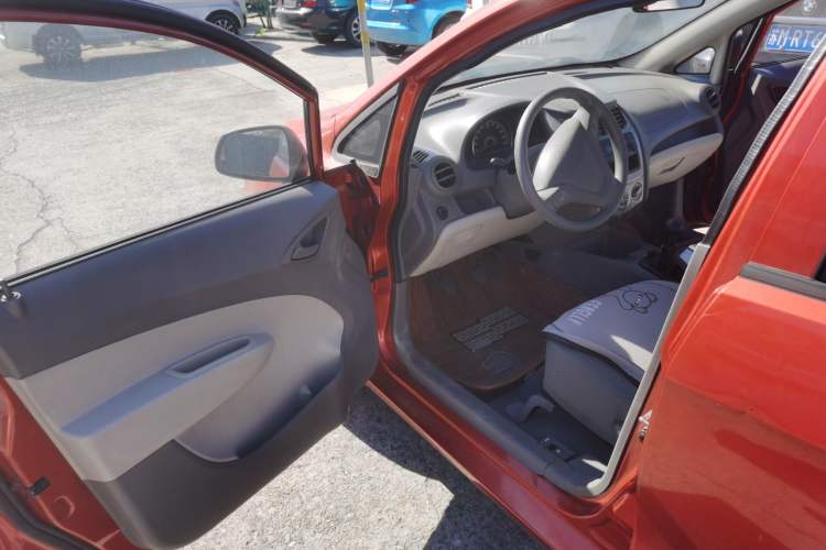 Used Chevrolet Sail 2010 Sedan 1.2L Manual Fashion Edition Driver Seat