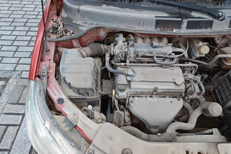 Used Chevrolet Sail 2010 Sedan 1.2L Manual Warm Edition Engine Bay Right