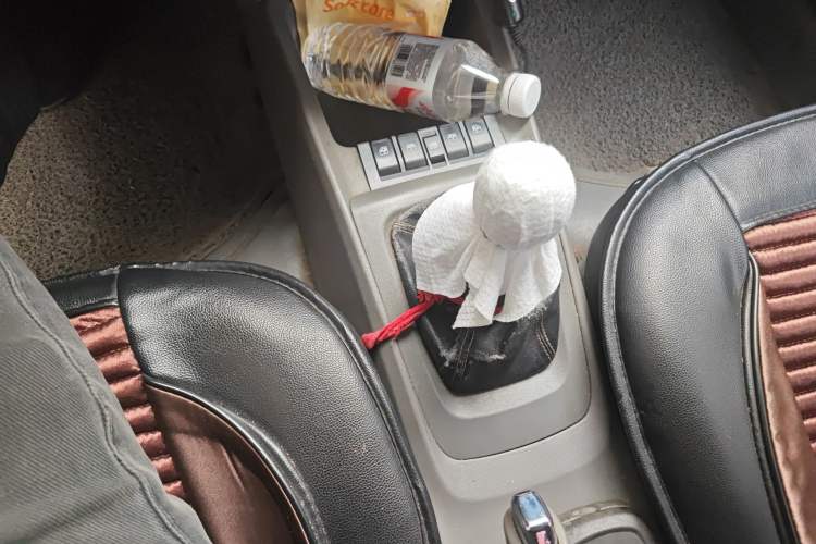Used Chevrolet Sail 2010 Sedan 1.4L Manual Enjoyment Edition Gear Lever