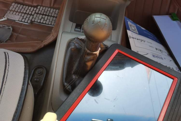 Used Chevrolet Sail 2010 Sedan 1.2L Manual Fashion Edition Gear Lever