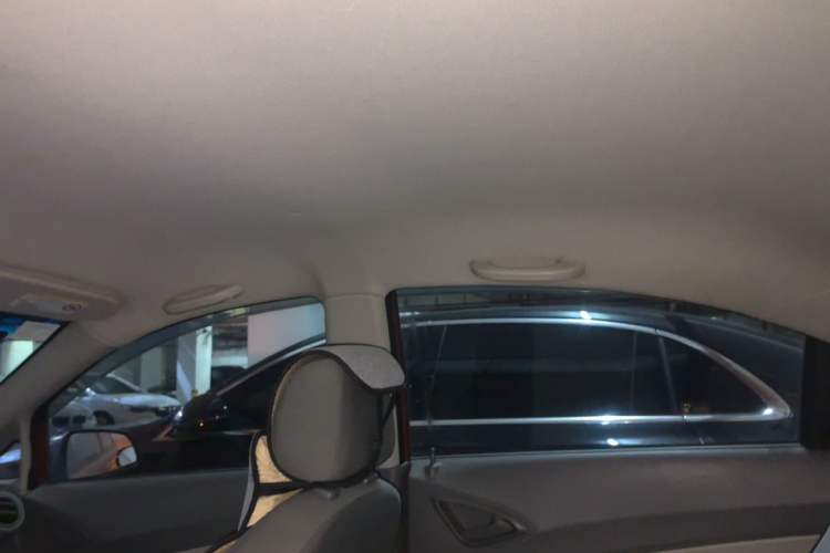 Used Chevrolet Sail 2010 Sedan 1.2L Manual Warm Edition Headliner