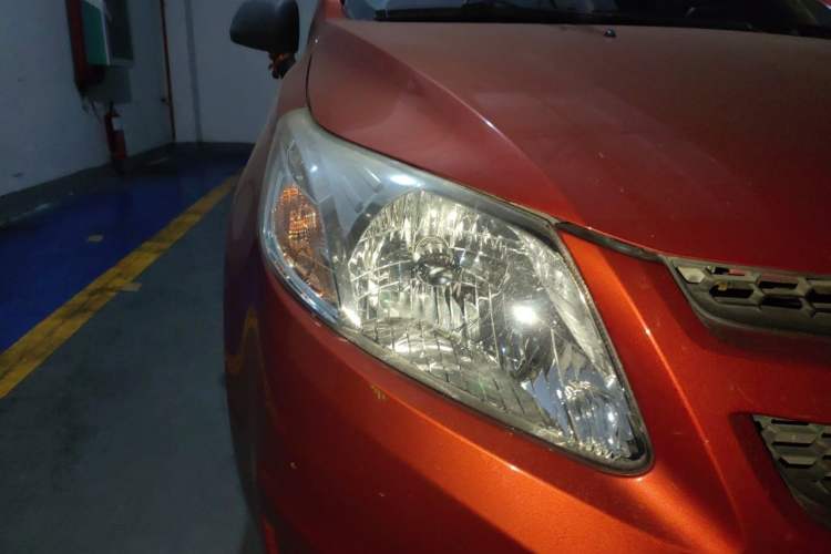 Used Chevrolet Sail 2010 Sedan 1.4L Manual Ideal Edition Right Front Headlight