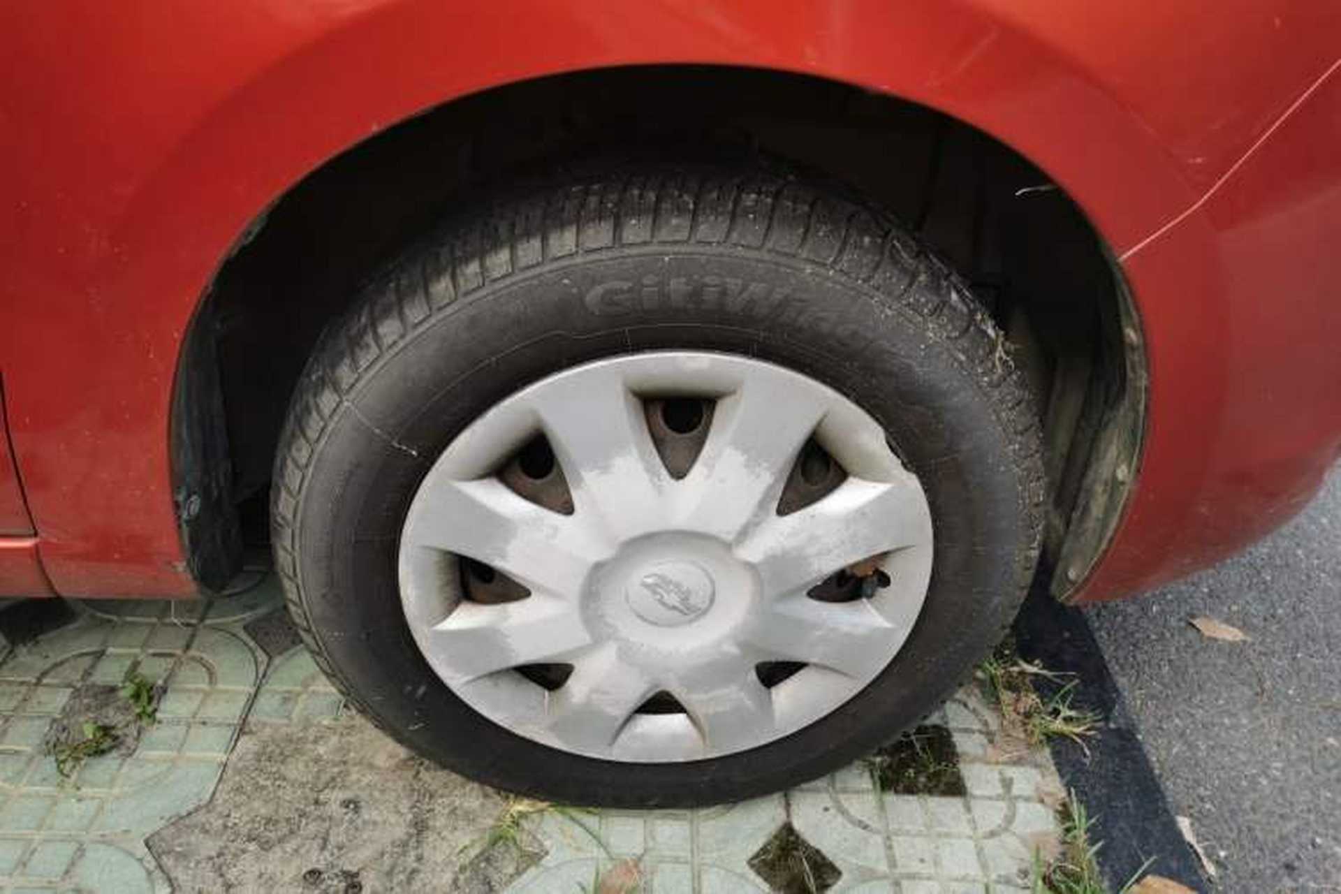 Used Chevrolet Sail 2010 Sedan 1.4L AMT Excellence Edition Right Front Wheel Hub