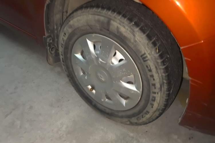 Used Chevrolet Sail 2010 Sedan 1.2L Manual Warm Edition Right Front Wheel Hub