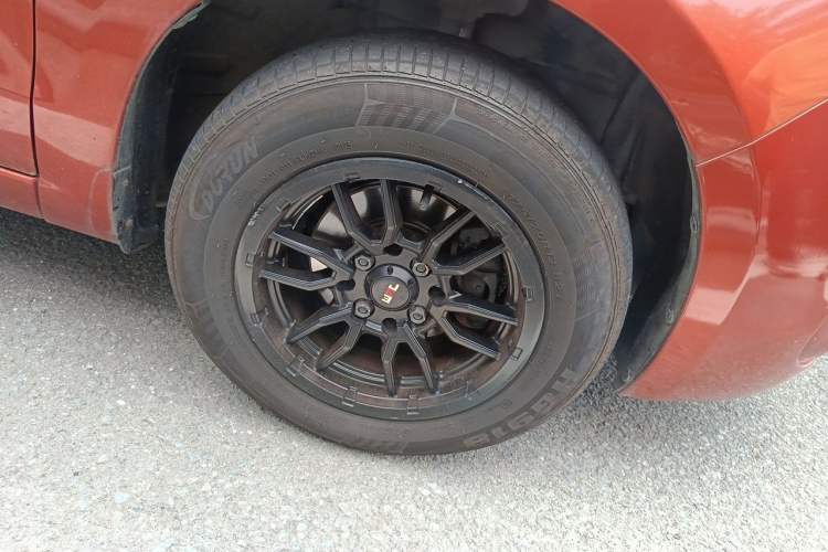 Used Chevrolet Sail 2010 Hatchback 1.2L Manual Warm Edition Right Front Wheel Hub