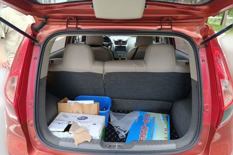 Used Chevrolet Sail 2010 Hatchback 1.2L Manual Warm Edition Trunk