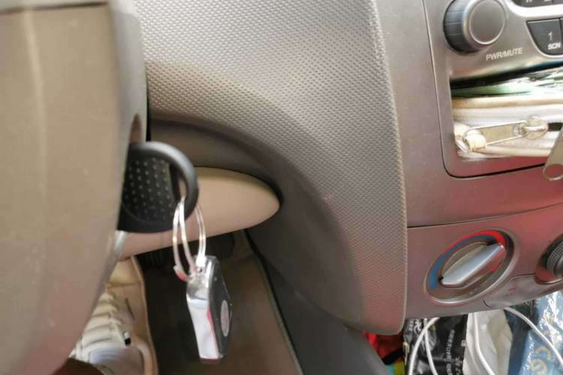 Used Chevrolet Sail 2010 Sedan 1.4L AMT Excellence Edition Vehicle Key