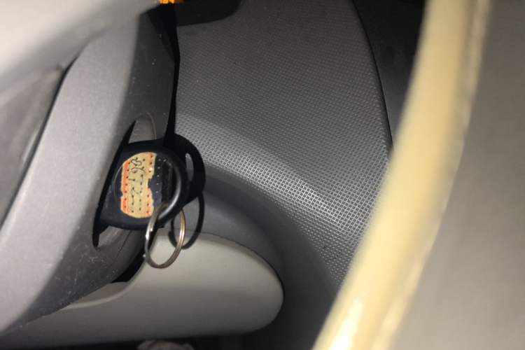 Used Chevrolet Sail 2010 Sedan 1.2L Manual Warm Edition Vehicle Key