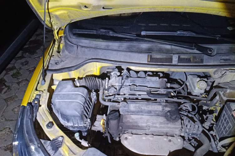 Used Chevrolet Sail 2010 Hatchback 1.2L Manual Warm Edition Engine Bay Right