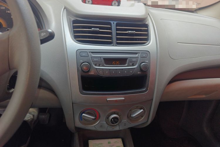 Used Chevrolet Sail 2010 Sedan 1.2L Manual Warm Edition Audio And AC Panel