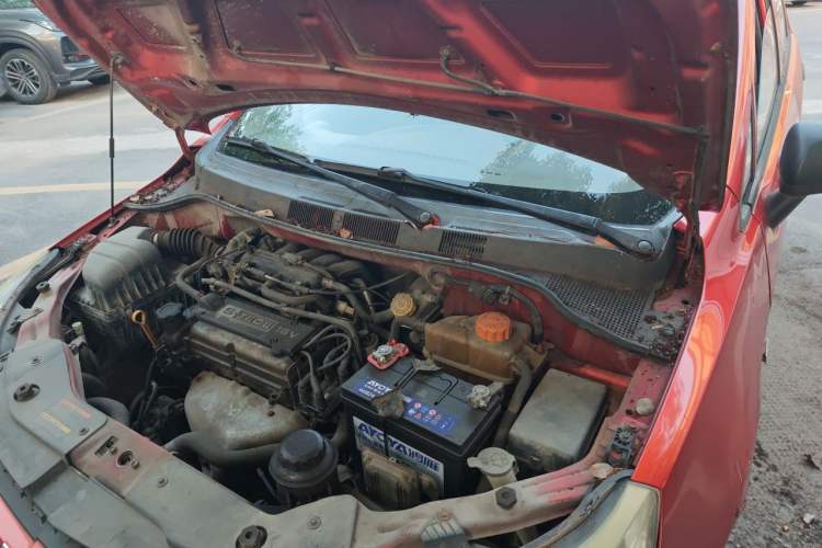 Used Chevrolet Sail 2010 Sedan 1.2L Manual Fashion Edition Engine Bay Left
