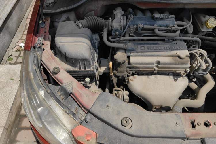 Used Chevrolet Sail 2010 Sedan 1.2L Manual Fashion Edition Engine Bay Right