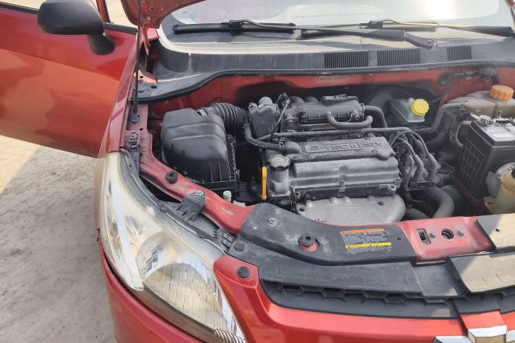 Used Chevrolet Sail 2010 Sedan 1.2L AMT Ideal Edition Engine Bay Right