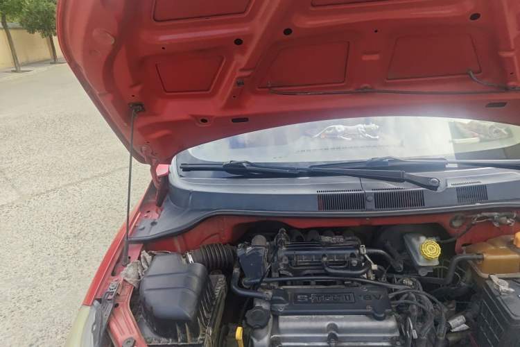 Used Chevrolet Sail 2010 Hatchback 1.2L AMT Ideal Edition Engine Bay Right
