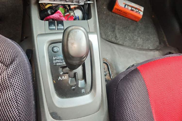 Used Chevrolet Sail 2010 Sedan 1.2L AMT Ideal Edition Gear Lever