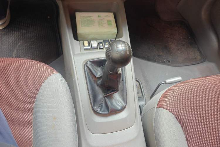 Used Chevrolet Sail 2010 Sedan 1.2L Manual Warm Edition Gear Lever
