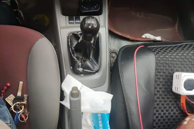 Used Chevrolet Sail 2010 Sedan 1.2L Manual Fashion Edition Gear Lever