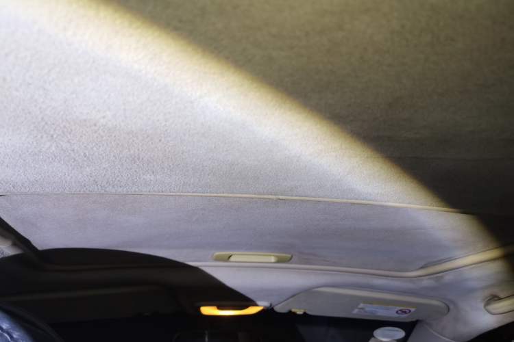 Used Chevrolet Sail 2010 Sedan 1.4L AMT Excellence Edition Headliner
